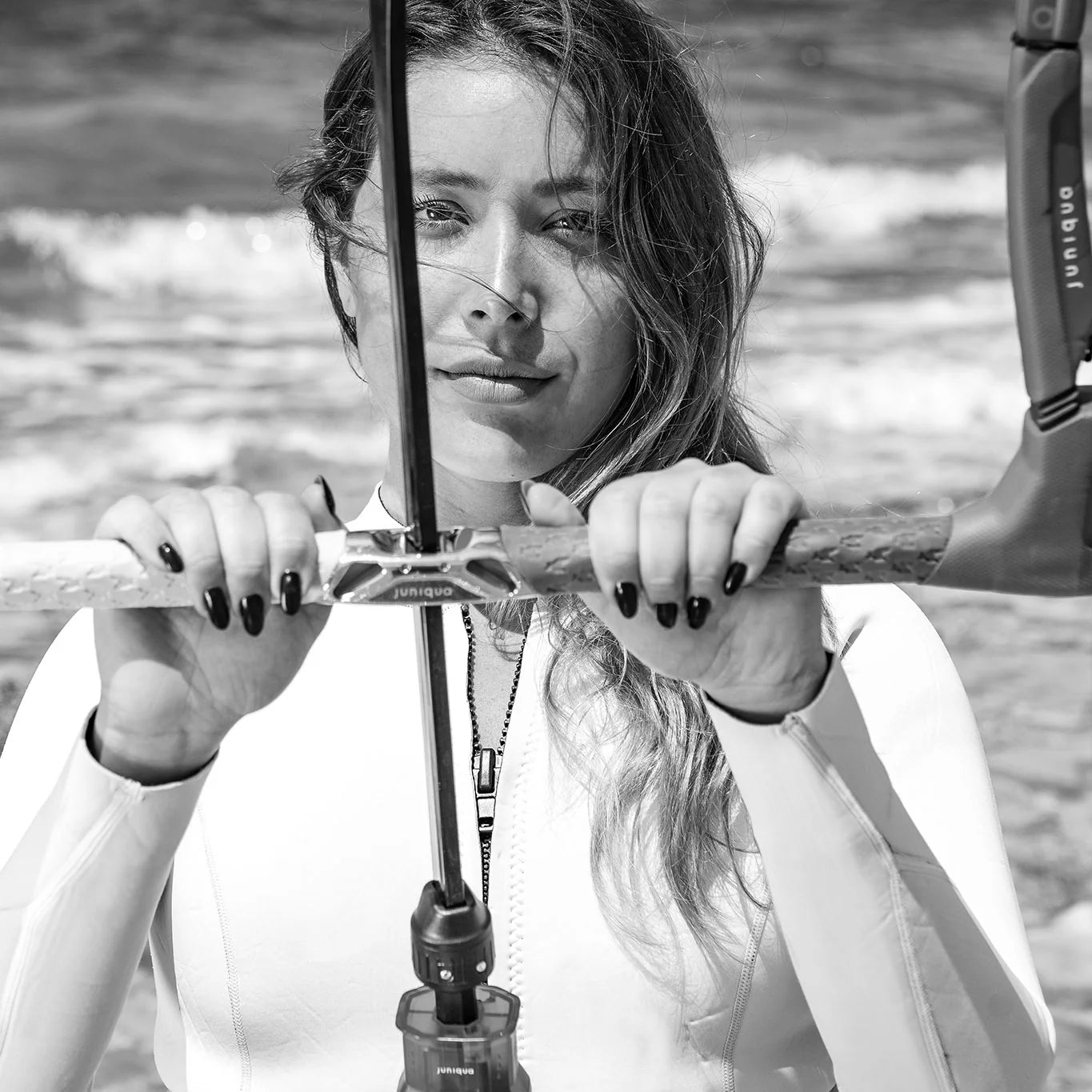 juniqua_women_kite_bar_b4be66c8-7fed-4b3a-a429-10cce399f5c4