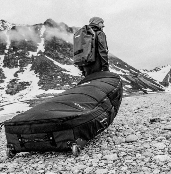 Galerie-Travelbags-Foil-wheels-A-214fdb49.jpg MANERA WING FOIL