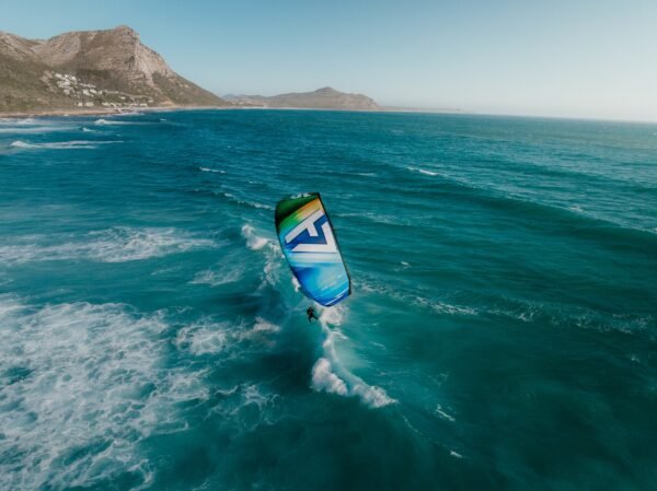 Flow_action 1_Dylan Osborne_photo by Aris Giannoukos FLOW